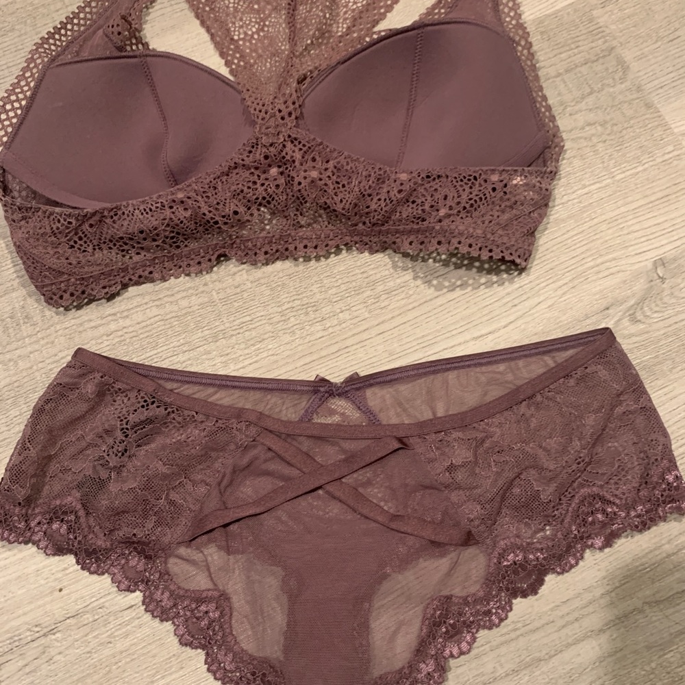 Victoria Secret Set - Picture 4 of 5